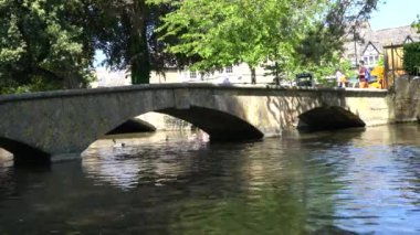 Bourton on water nehir Windrush