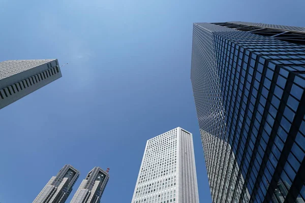 Arquitectura empresarial moderna, tecnología de alta tecnología en Tokio —  Fotos de Stock