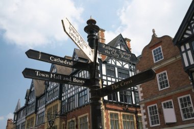 Işaret Eastgate Caddesi ve St Werburgh Street Chester