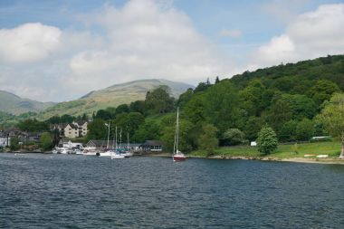 Görünümü kıyıları ve Lake Windermere
