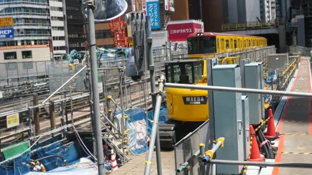 Trabalho de recolocação de plataforma na Estação Shibuya, Linha Ginza — Vídeo de Stock