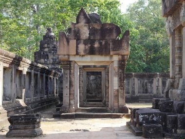 Siem Reap, Kamboçya-Aralık 23, 2017: Ta Keo Siem Reap bir tapınak Dağı olduğunu. Sürekli ve çok dik zirvesinde yol dört merdivenler.