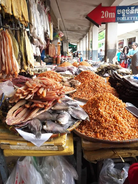 Phnom Penh Camboya Diciembre 2017 Mercado Central Tiene Forma Una —  Fotos de Stock