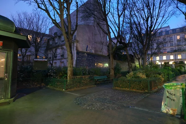 フランス 2018 サクレ クール寺院やパリの神聖な中心のバシリカは ローマ カトリック教会 この写真は 日の出前に大雨の後撮影されました — ストック写真