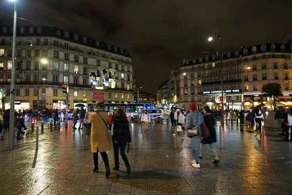 Paris França Janeiro 2018 Espaço Aberto Frente Estação Trem Saint — Fotografia de Stock