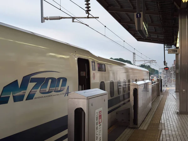 Kanagawa Japonsko Květen 2018 První Vlak Dne Připraven Nástupu Palubu — Stock fotografie