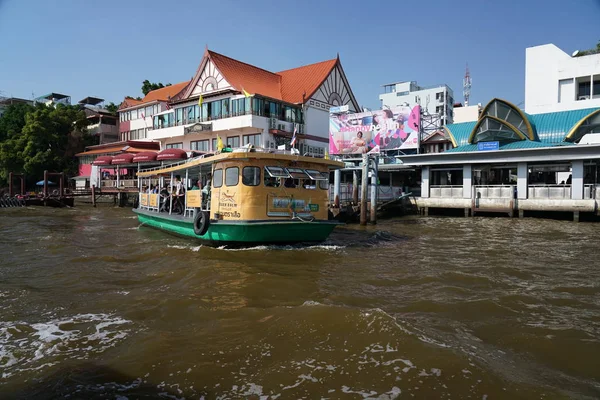 Bangkok Thailand December 2019 Καταδύσεις Από Πλοίο Στον Ποταμό Chao — Φωτογραφία Αρχείου
