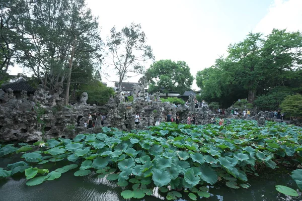Suzhou China Septiembre 2019 Gente Disfruta Alrededor Del Lago Lion —  Fotos de Stock