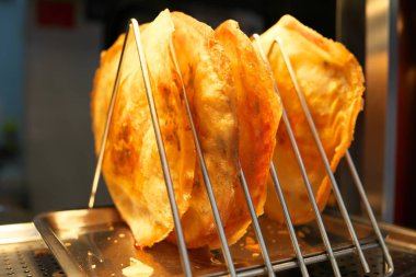 Şangay, Çin-15 Eylül 2019: Çin 'deki Yuyuan bahçesinde abur cubur satılıyor