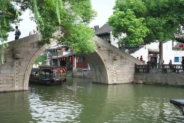 中国西塘 2019年9月13日 中国西塘运河上的船只 — 图库照片