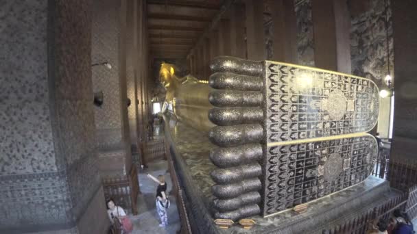 Bangkok Thajsko Leden 2020 Turisté Fotí Nedávný Buddha Wat Pho — Stock video