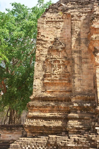 Kampong Thom Cambodia January 2020 Flying Palace Relief Wall Sambor — 图库照片