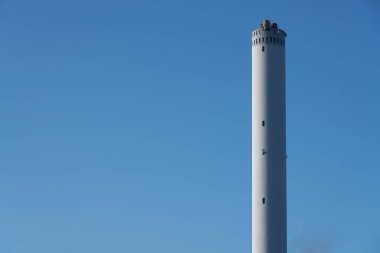 Tokyo, Japonya-14 Nisan 2020: Tokyo 'daki Tama Şehir Genel Sağlık Merkezi' nin bacası