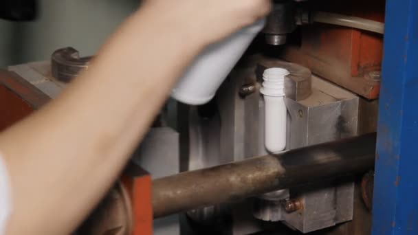 Produkcja pojemników z tworzyw sztucznych — Wideo stockowe