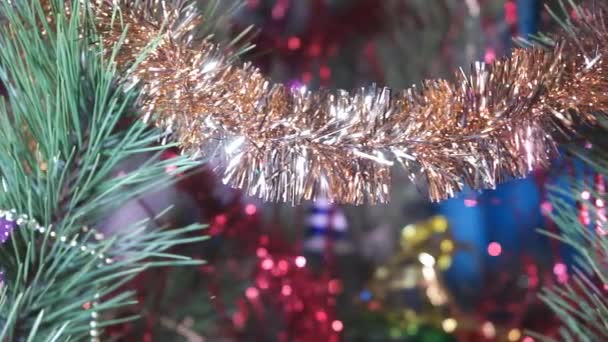 Weihnachtsbaum mit Spielzeug — Stockvideo