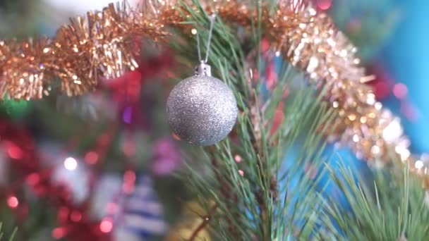 Árbol de navidad con juguetes — Vídeos de Stock