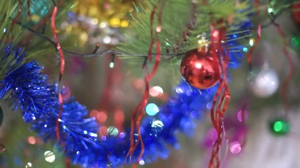 Árbol de navidad con juguetes — Vídeos de Stock