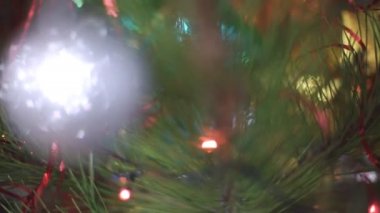 Oyuncaklarla Noel ağacı