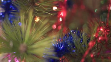 Oyuncaklarla Noel ağacı