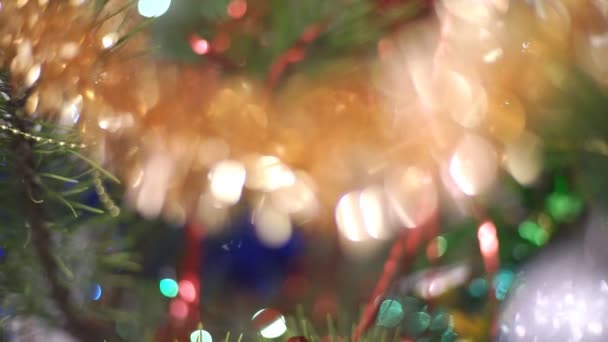 Weihnachtsbaum mit Spielzeug — Stockvideo