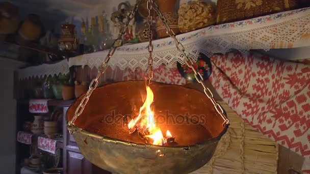 Стародавні лампа в будинку — стокове відео