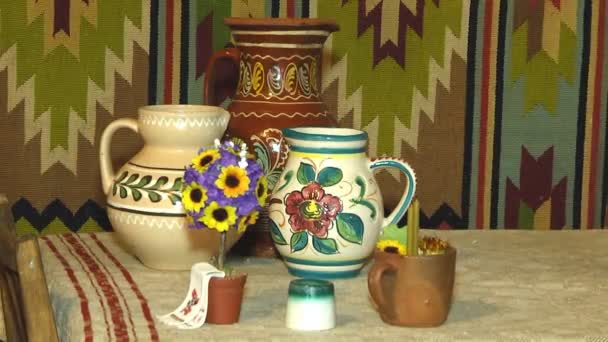古代の陶器や調理器具 — ストック動画