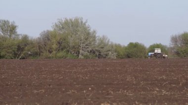 Traktör işleme alanı