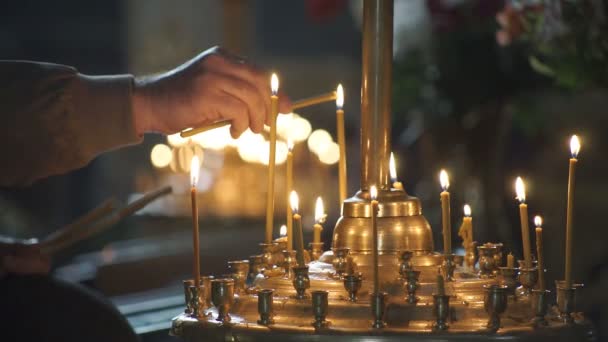Kostelní svíčky náboženství — Stock video