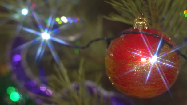 星光效应一颗星围绕圣诞节日装饰品的光效应 — 图库视频影像