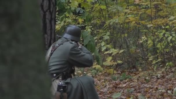 2017年军事行动历史事件的模拟 基辅地区 沃泽尔的村庄 对战争历史事件的一种模仿 — 图库视频影像