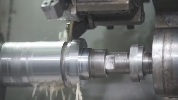 Metallbearbeitung Von Werkstückprodukten Mit Hilfe Alter Programmierbarer Maschinen Industriellen Maßstab — Stockvideo