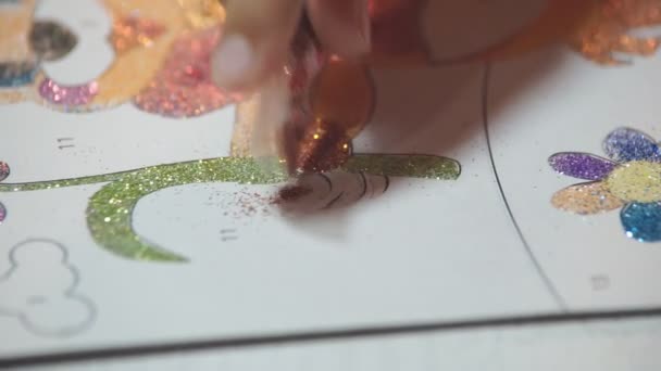 Peintures Pour Enfants Poudre Brillante Enfant Peint Les Dessins Papier — Video