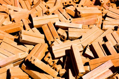 Tuğla yapımı için site çalışmalarında