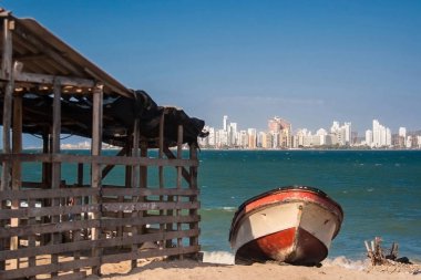 Tierra Bomba gördün Cartagena