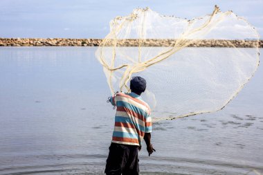 Bir Net atma balıkçı
