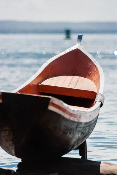 Canoa junto al mar —  Fotos de Stock