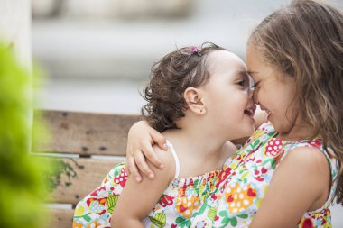 Kardeşler arasında aşk