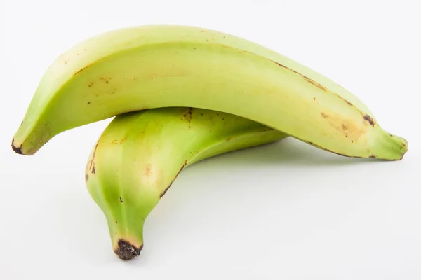 Зеленый банан (Musa x paradisiaca) ) — стоковое фото