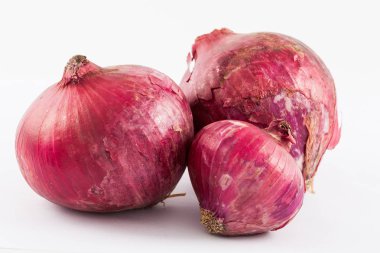 Kırmızı kuru soğan (Allium cepa)