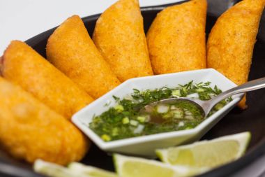 Tipik Kolombiyalı empanadas