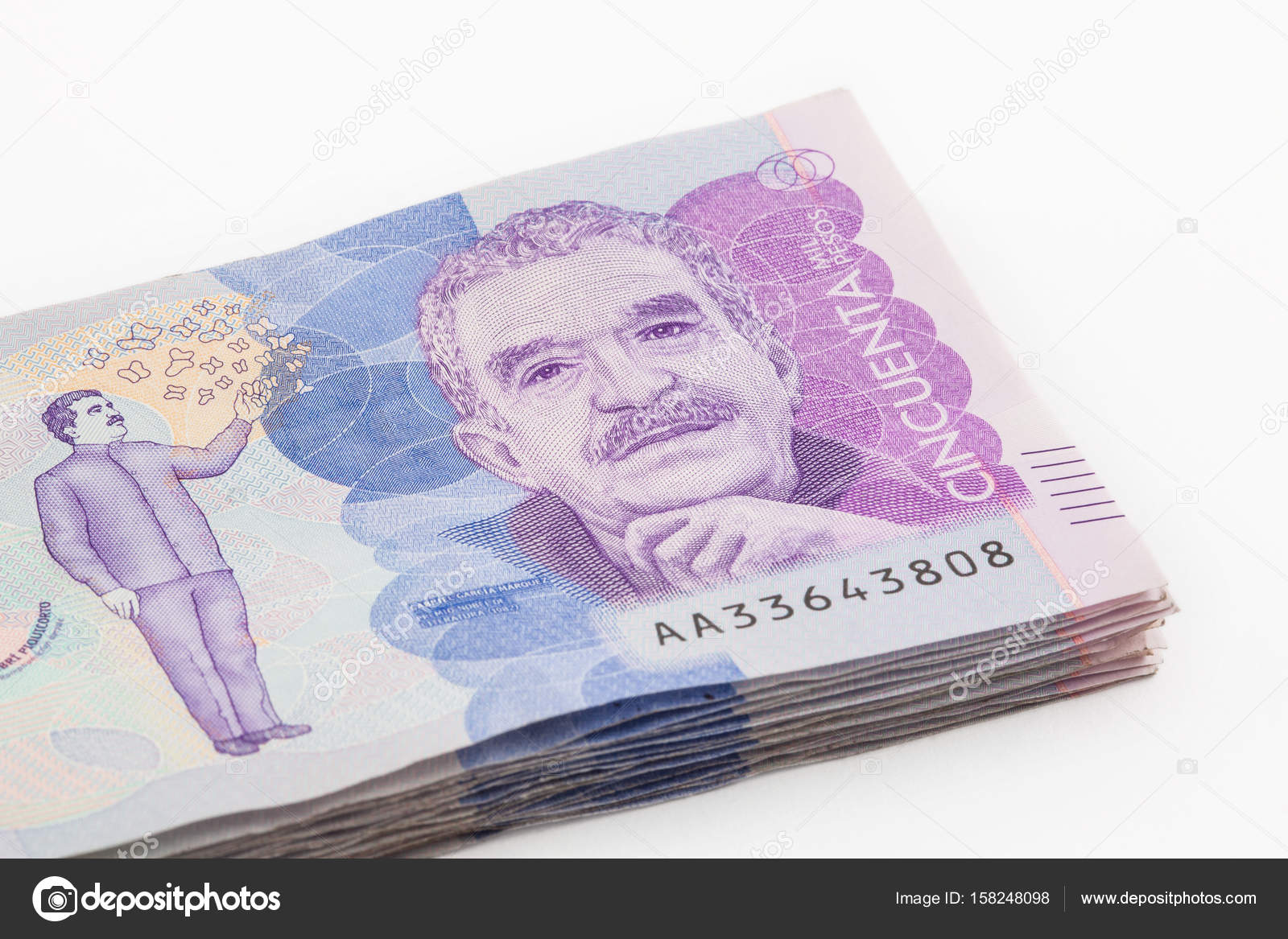 叠钞票5 万哥伦比亚比索——图库图片© anamejia18 #158248098