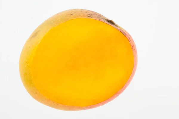 Mango (Mangifera indica) isolated — Stock Photo, Image