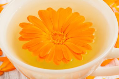 Calendula officinalis çiçek infüzyon