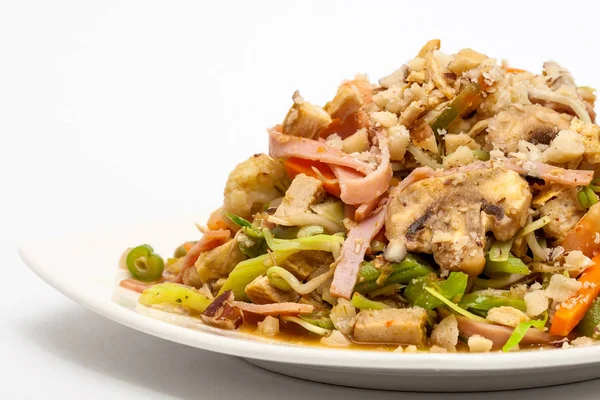 Tavuk, domuz eti, reçel ve karides preparati ile sotelenmiş sebze