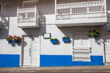 Koloni şehri Jardin, Antoquia, Colombia, Sou renkli evleri