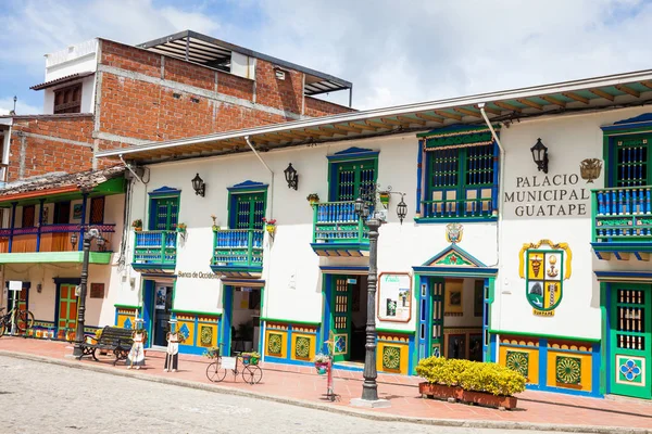 Guatape, Антіокия - Колумбія, листопад 2017 року. Будівля з Mu — стокове фото
