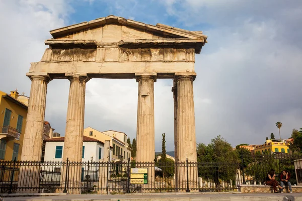 Ворота Афины Архегетис, расположенные на Афинской Римской Агоре — стоковое фото