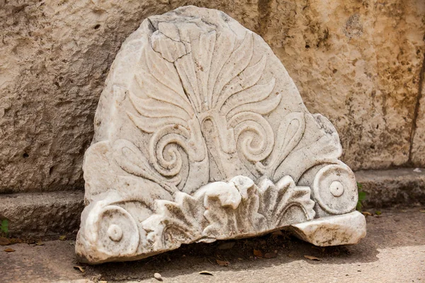 ATHENS, GREECE - APRIL, 2018: Detail of the ruins at the Stoa of — Stock Photo, Image