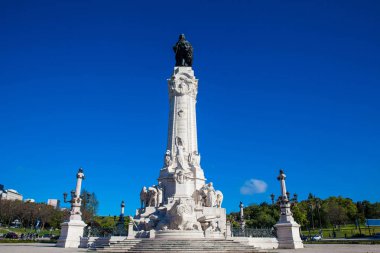 Pombal Meydanı Markisi Portekiz 'in Lizbon şehrinde önemli bir kavşak.