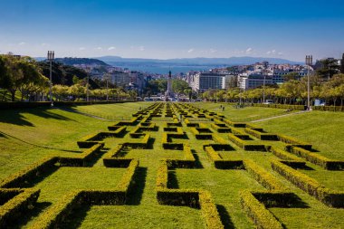 Eduardo Vii Parkı Portekiz 'in Lizbon şehrinde güzel bir bahar günü.